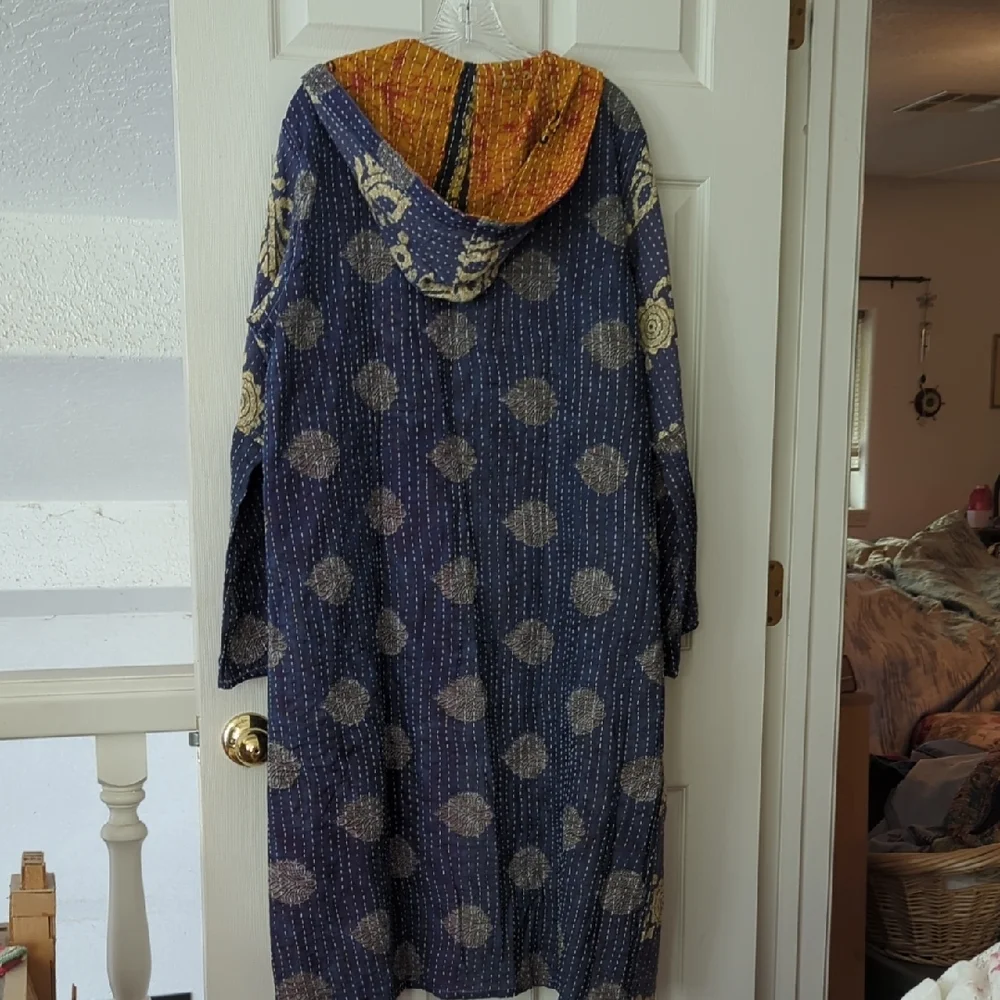 Renew Vintage Indira Kantha Robe - Picture 2 of 4